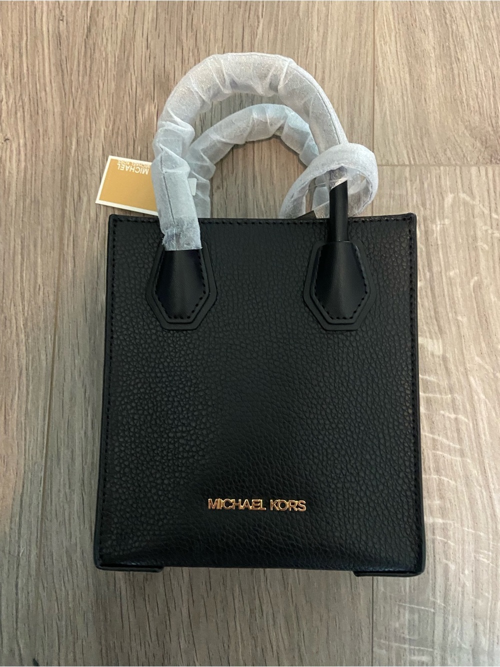 BNWT, Michael Kors MERCER XS NS SHOPPER XBODY, Black leather. Price $348